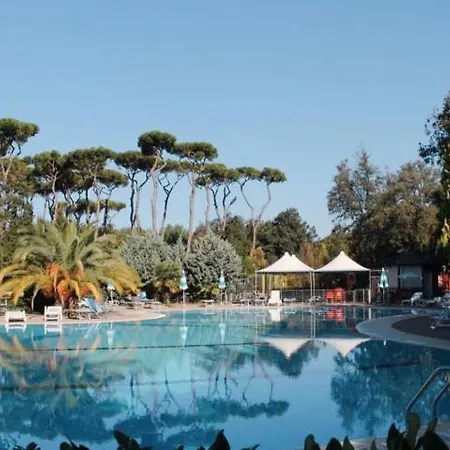 Tuscanychalets - Luxe Tiny House Met Zwembad Aan Zee דירה